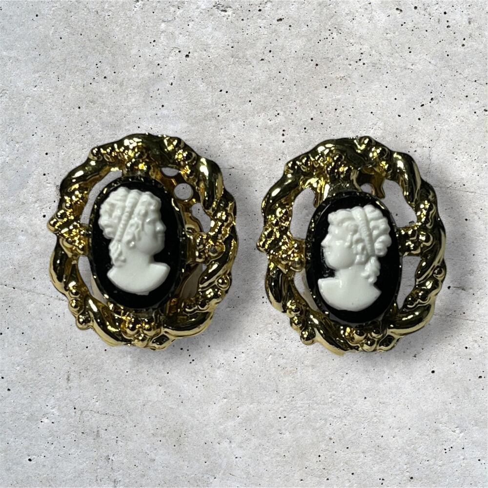 Vintage Black Gold White Cameo Victorian Clip-On Earrings